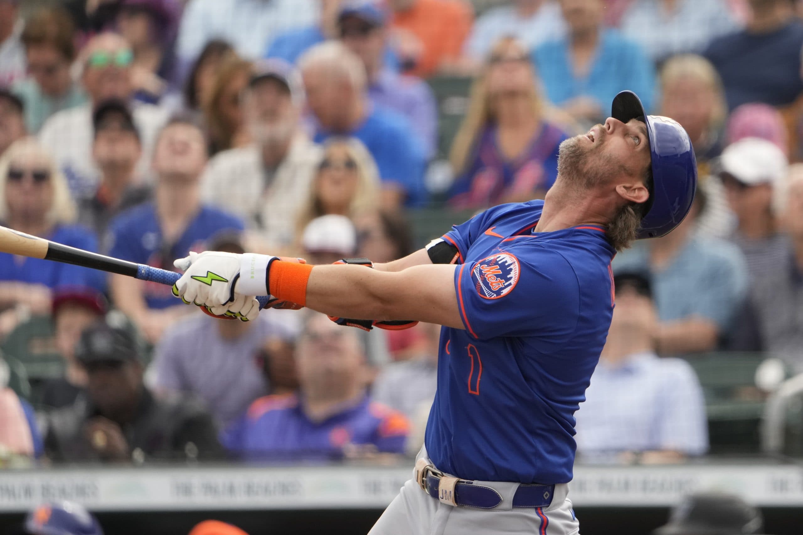 Mets’ Jeff McNeil to Open Season on Injured List with Oblique Strain