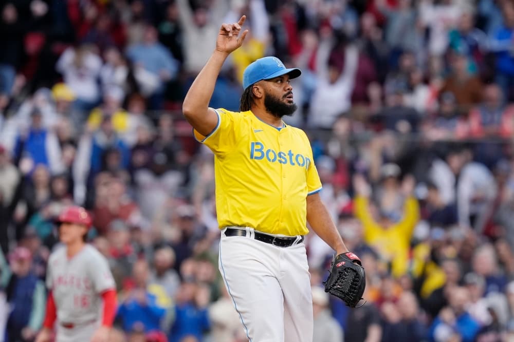Boston reliever Kenley Jansen says slick baseballs hard to control