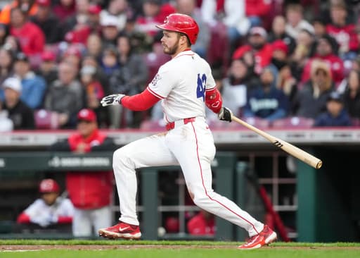 Austin Hays homers to help the Reds beat Luis Castillo and the Mariners 8-4