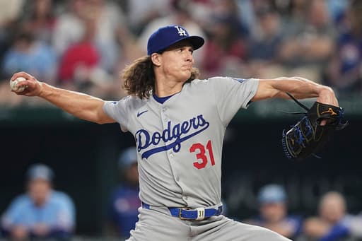 Dodgers’ Tyler Glasnow leaves start at Texas with apparent injury