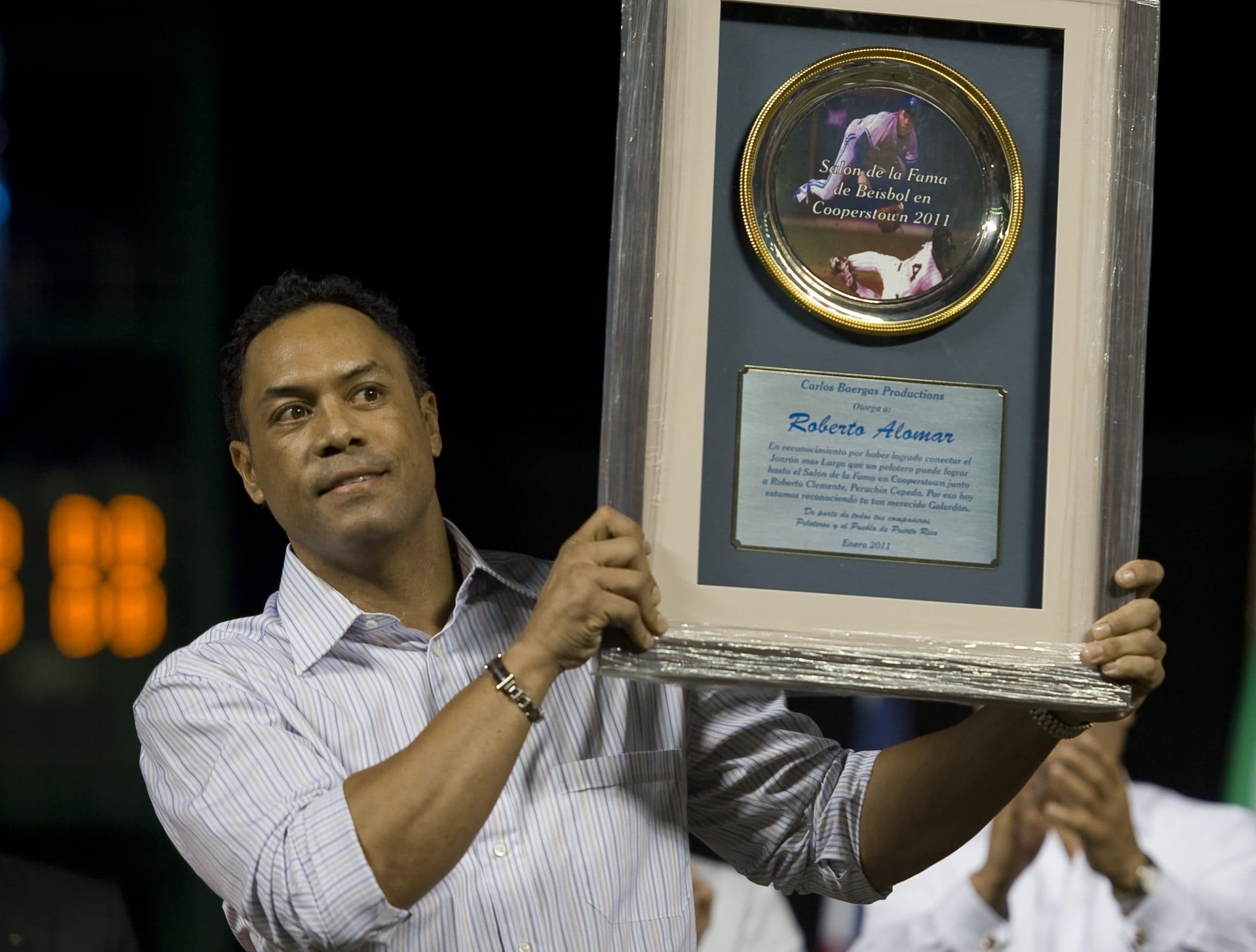 Senadores de San Juan to Return to Roberto Clemente League Led By Roberto Alomar