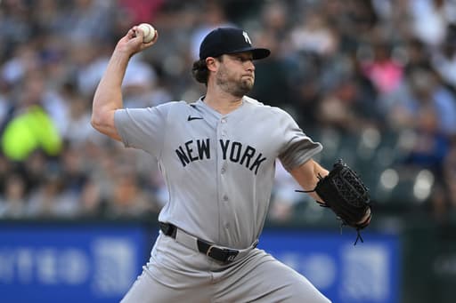 Rays starter Shane McClanahan leaves game vs. Rangers because of back tightness