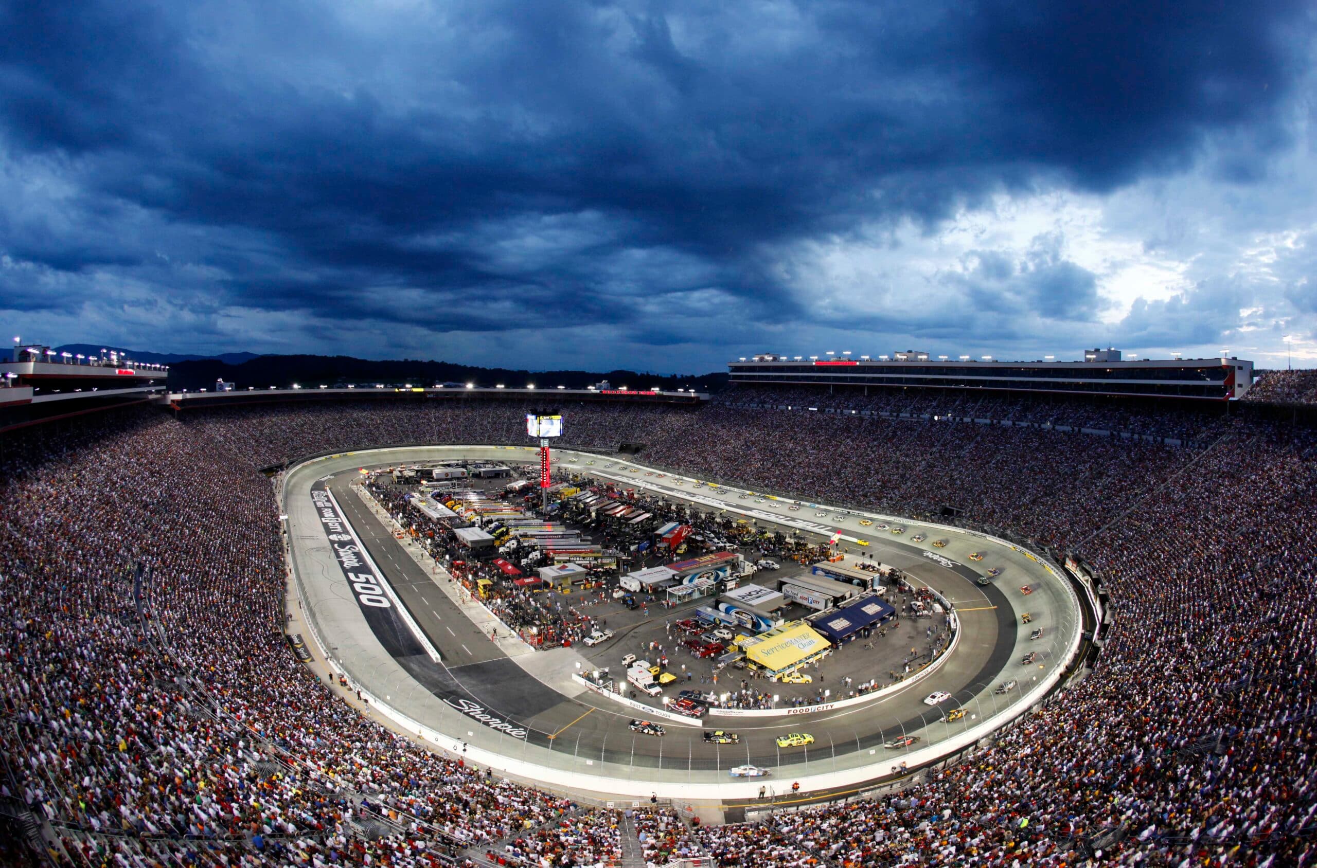 Record crowd expected at Bristol for the MLB Speedway Classic between the Braves and Reds