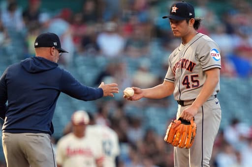 Gausman gets first win since May 22, Springer drives in two as Blue Jays beat Cardinals 5-1
