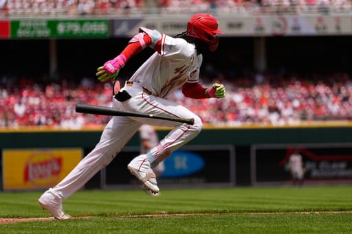 Reds place shortstop Elly De La Cruz on the 10-day IL with a right hamstring strain