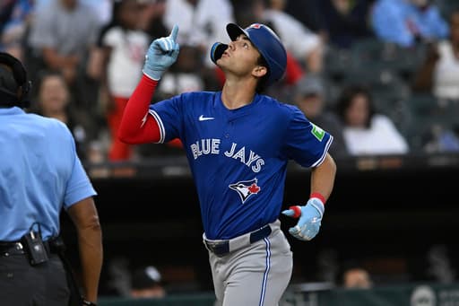Loperfido homers as the Blue Jays beat the White Sox 8-4 for their 9th consecutive win