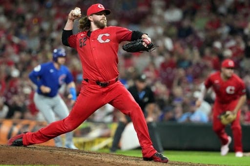 Cincinnati Reds pitcher Pierce Johnson delivers during the eighth inning of a baseball game against the Chicago Cubs, Saturday, Sept. 19, 2026, in Cincinnati. (AP Photo/Kareem Elgazzar) (AP Photo/Kareem Elgazzar)