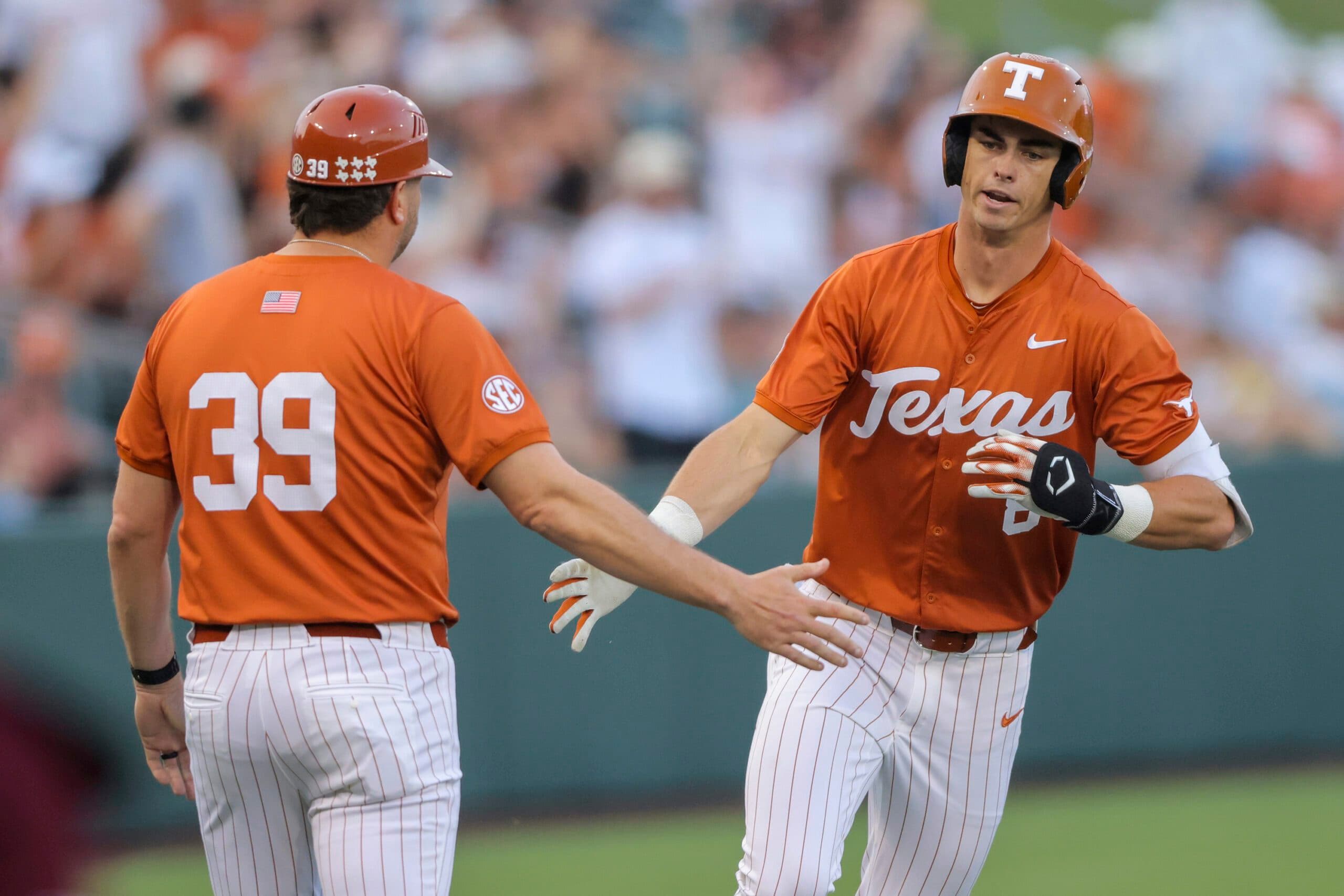 Los Angeles Native Will Gasparino Transferring from Texas to UCLA