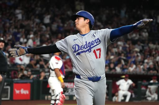 Ohtani stays hot, Freeman hits 2-run homer and the Dodgers beat the D-backs 6-5