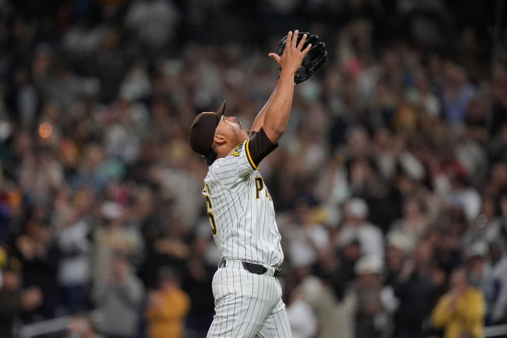 Padres reliever Estrada rides good vibes and ‘filthy’ pitches to a record 13 straight strikeouts