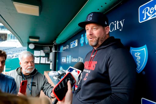 Guardians manager Stephen Vogt misses 2nd game with viral infection