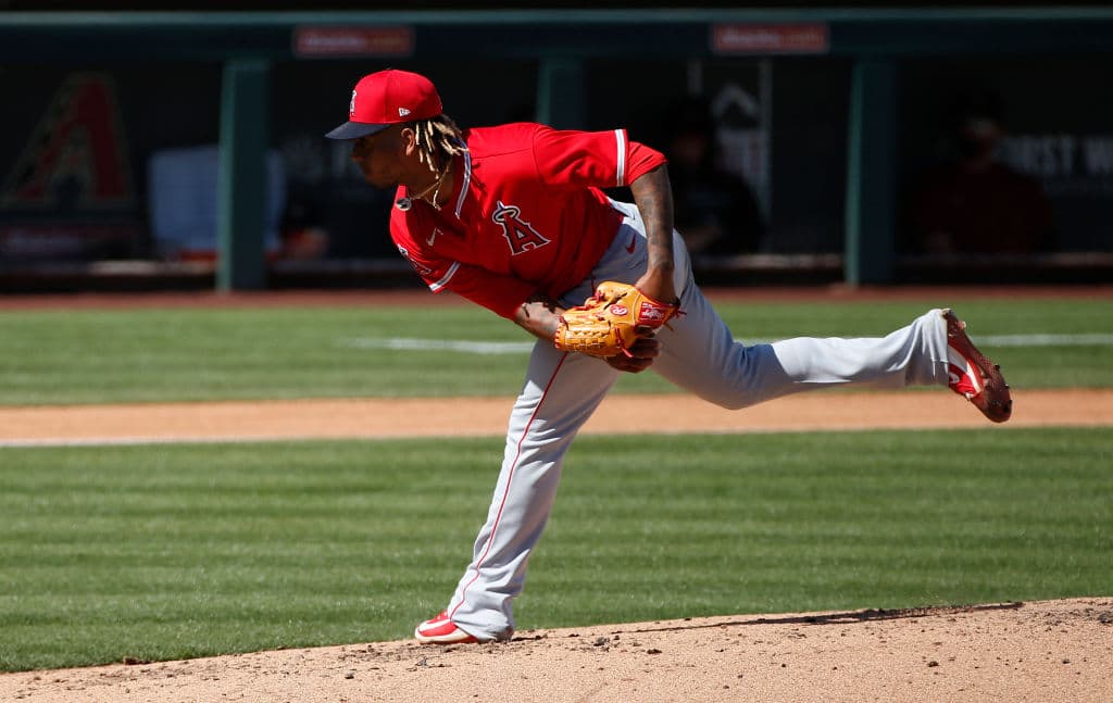 Dominican Right-Handed Pitcher Felix Pena Heading Back To South Korea Re-Signing With Hanwha Eagles For 2024 Regular Season 