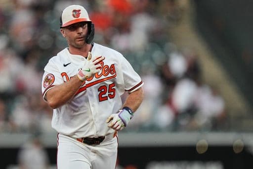 Baltimore Orioles' Pete Alonso (25) rounds the bases after hitting a home run during the third inning of a baseball game against the New York Yankees, Wednesday, Aug. 19, 2026, in Baltimore. (AP Photo/Stephanie Scarbrough) (AP Photo/Stephanie Scarbrough)