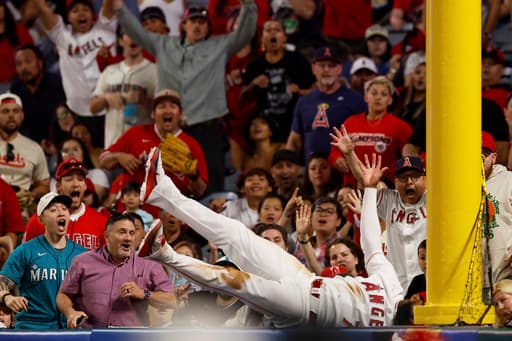 Jo Adell robs 3 homers in what Torii Hunter calls the greatest defensive game he’s ever seen