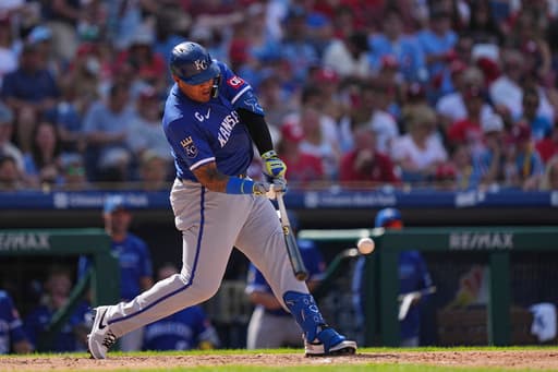 Perez’s 5 RBIs lead Royals over Phillies 10-3 and delay NL East clinch