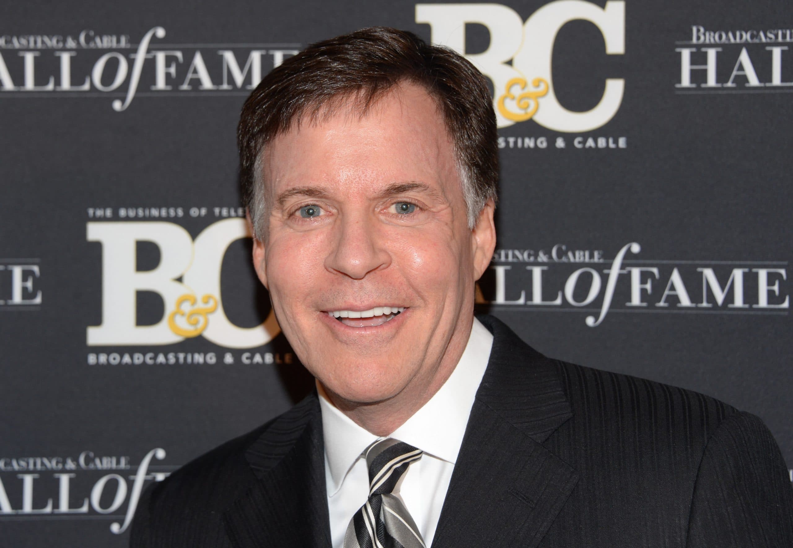 Bob Costas wins Baseball Digest lifetime achievement award