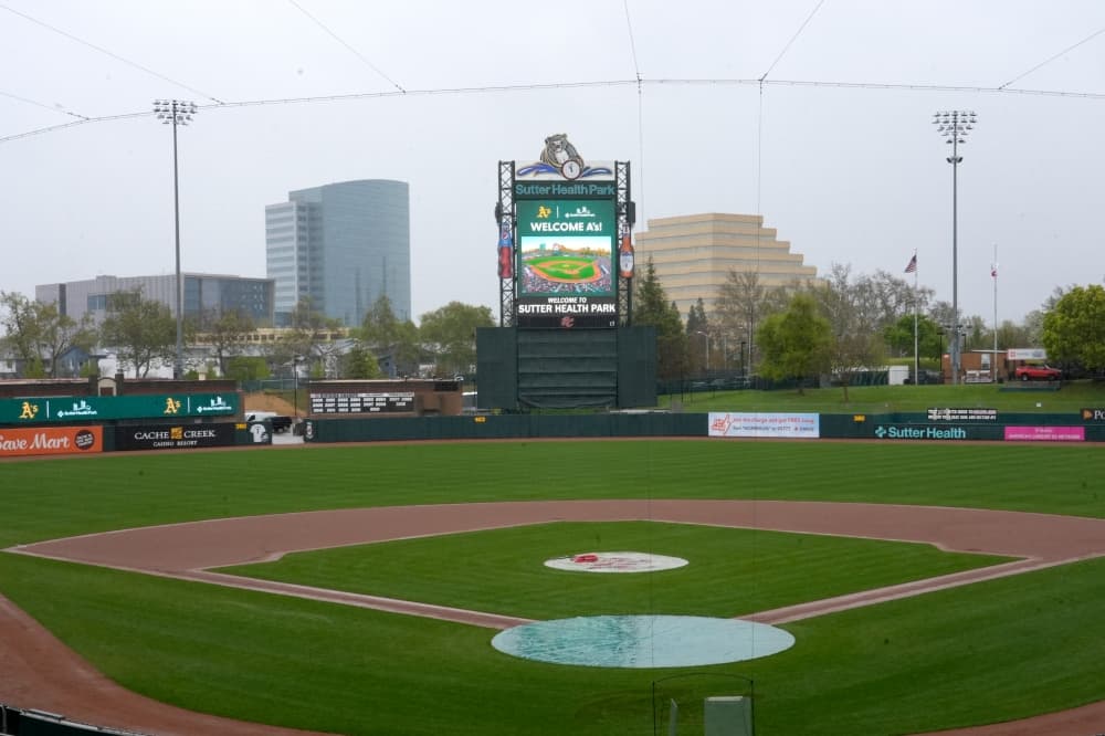 Athletics express sadness, some relief at moving out of Oakland at the end of the season