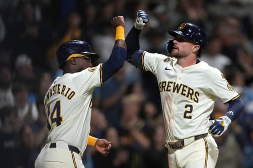 Isaac Collins’ sacrifice fly lifts Brewers past Diamondbacks 9-8 after blowing 6-run lead