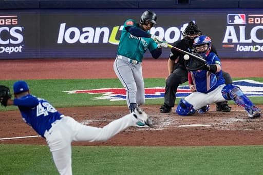 Mariners lead Blue Jays 2-1 ahead of ALCS Game 4