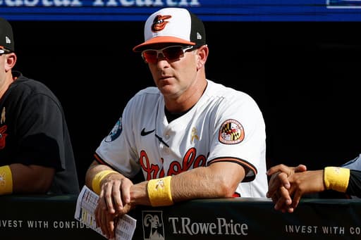 Tony Mansolino to become the Atlanta Braves bench coach rather than 3rd base coach