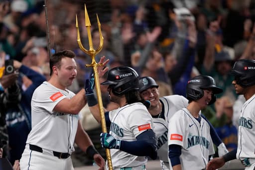 Mariners a win from first World Series, beat Blue Jays behind Suárez’s grand slam for 3-2 ALCS lead