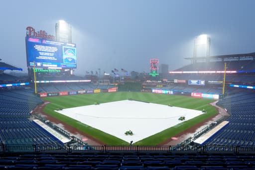 Muncy’s two-run homer, Wrobleski’s pitching help Dodgers defeat Wheeler, Phillies 2-1