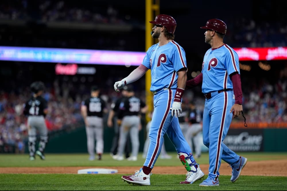 Phillies stars Bryce Harper and Kyle Schwarber both injured late in loss to Marlins