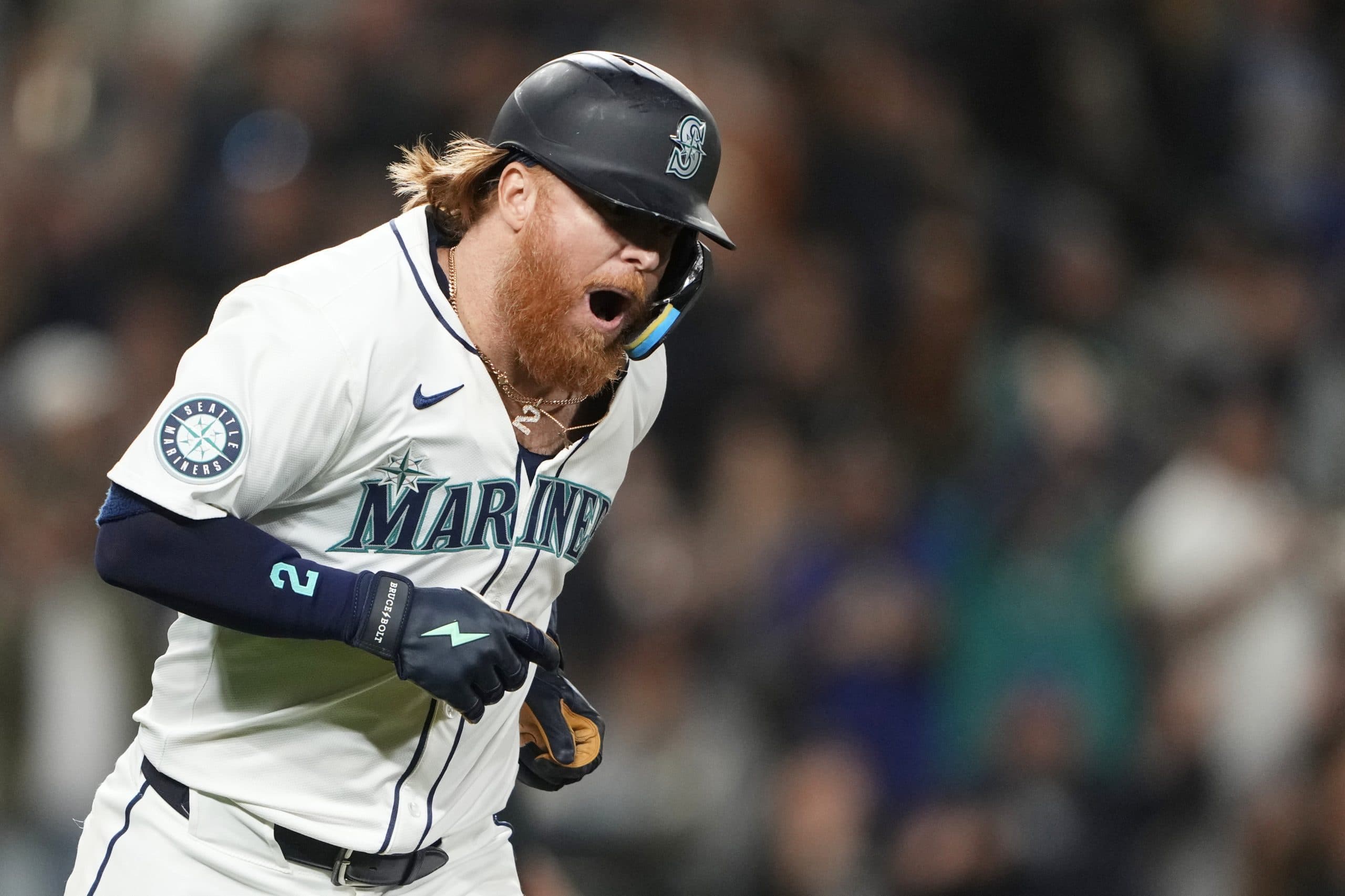Cubs Finalize $6M Deal With Justin Turner, OF Alexander Canario Designated for Assignment