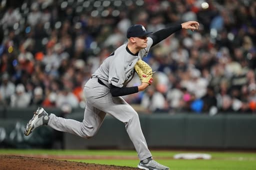 Weathers loses no-hit bid in 7th inning, then skidding Yankees drop 4th straight