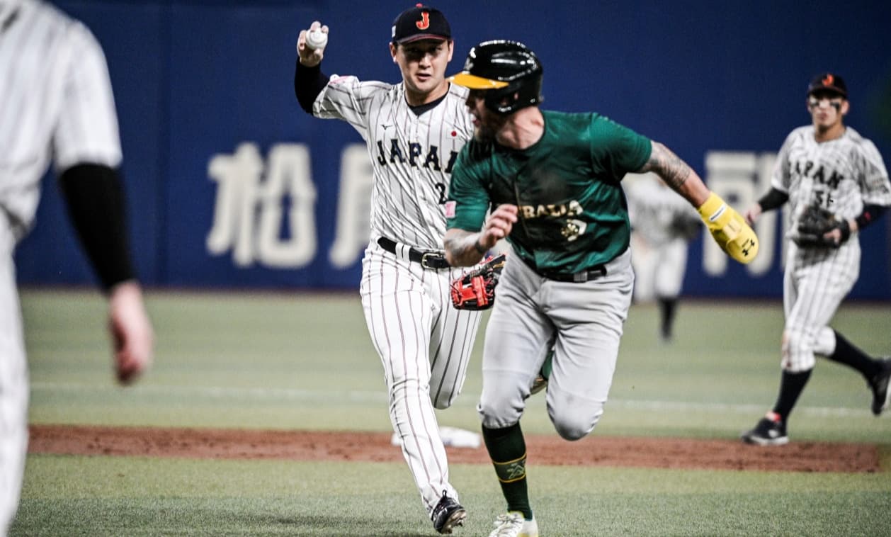 Japan Opens Premier12 With Win Over Australia