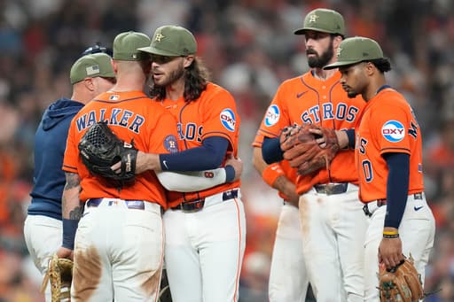 Arrighetti brings no-hitter into the eighth inning as Astros shut out Rangers 2-0