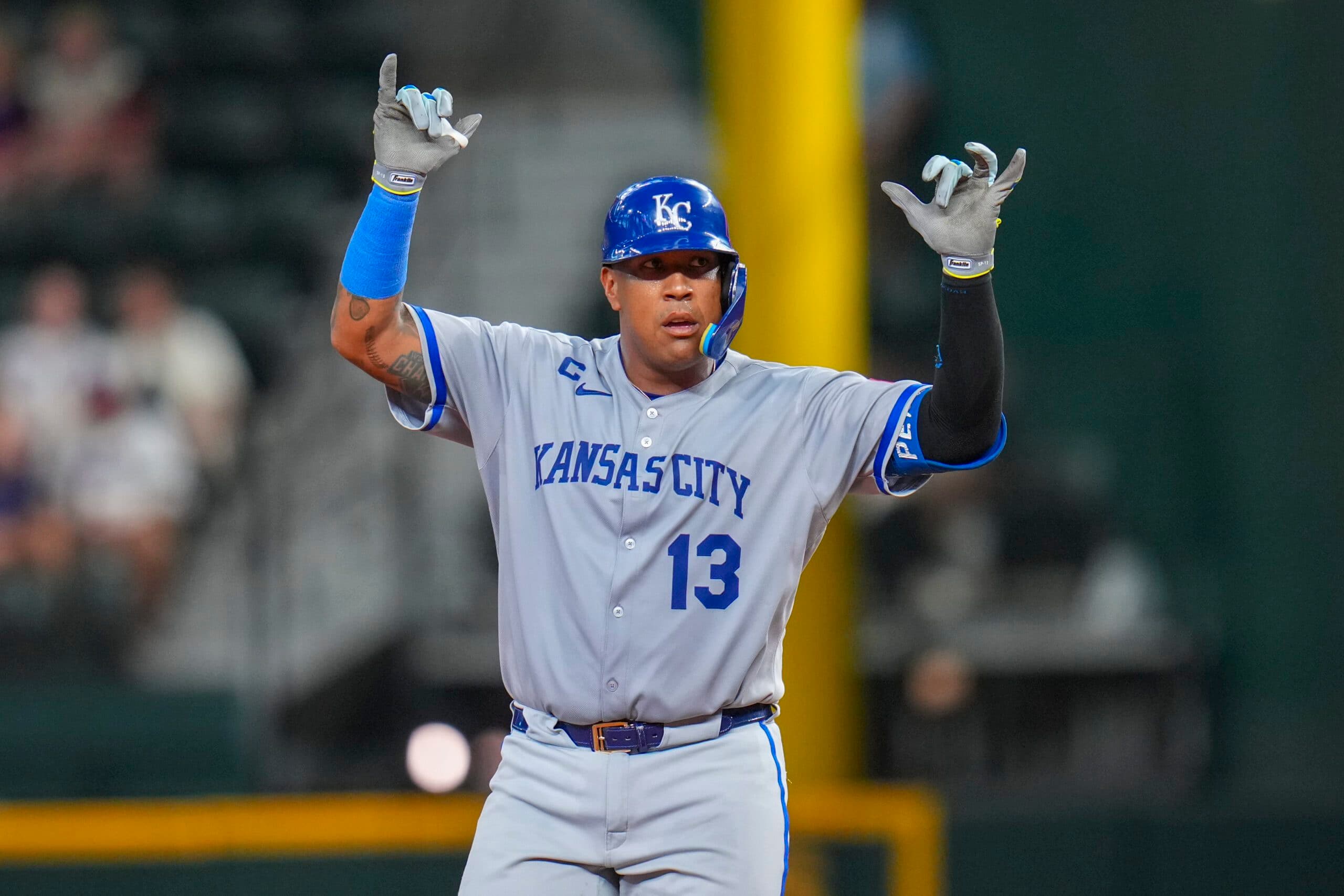 Perez hits go-ahead single, India and Witt homer as the Royals beat the Padres 6-5