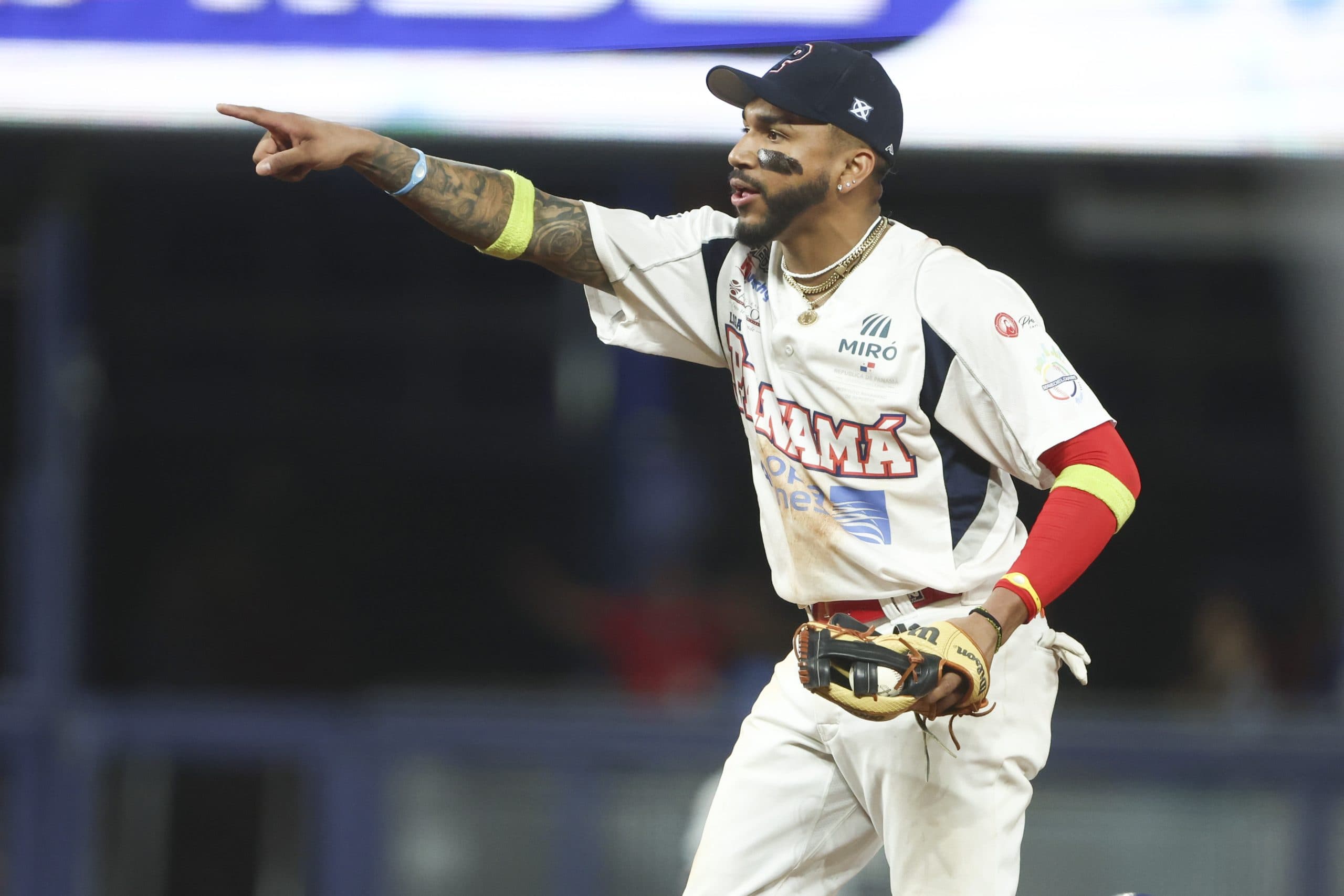 Panama Bounces Back with 4-2 Win over Venezuela in Premier12