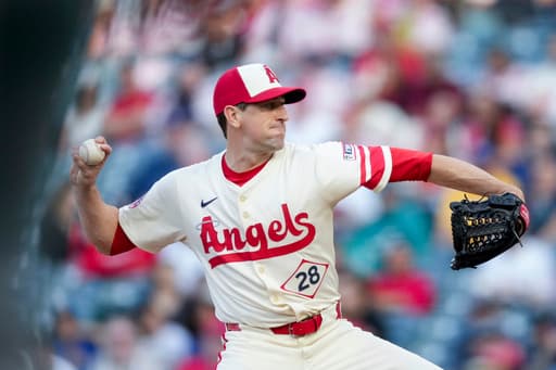 Athletics acquire Wynns from Reds for cash while Brewers claim Avans off waivers from A’s
