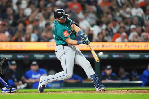 Mariners’ Cal Raleigh breaks AL record with 38 homers before the All-Star break