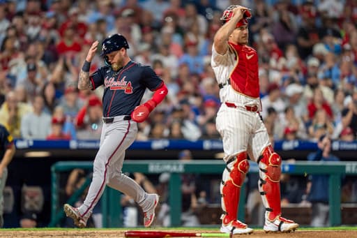Braves place outfielder Jake Fraley on injured list with oblique injury and recall Luke Williams