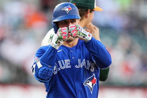 Blue Jays erase a 5-run deficit in 2 innings and beat the Orioles 6-5