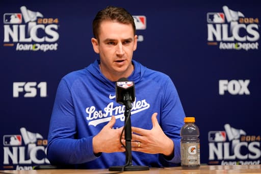 Dodgers place right-hander Evan Phillips on 15-day injured list with right forearm discomfort
