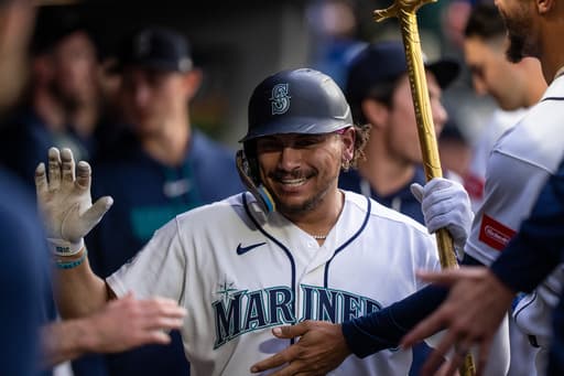 Young’s single in the 10th inning gives Mariners a 3-2 win over the Mets, 3rd walk-off in 4 games