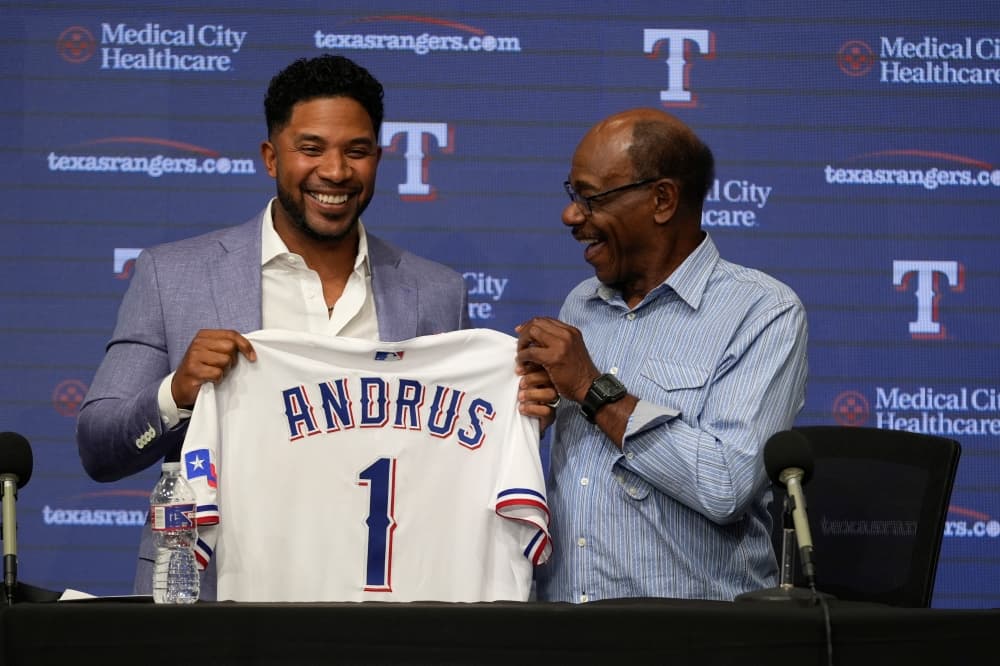 Elvis Andrus Signs Ceremonial 1-Day Contract To Officially Retire With Texas Rangers