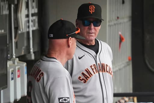 Giants exercise contract option on manager Bob Melvin for the 2026 season