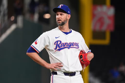 Texas Rangers and reliever Chris Martin finalize $4 million, 1-year contract
