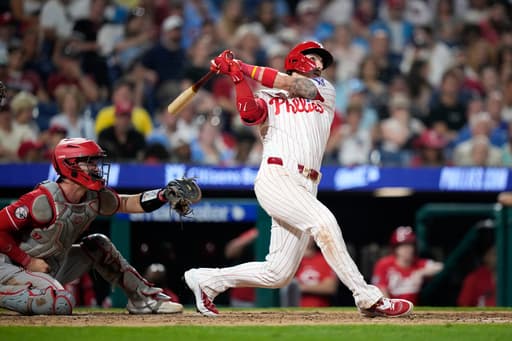 Bryson Stott’s 2-run HR in the 8th inning lifts Phillies past the Reds 5-4