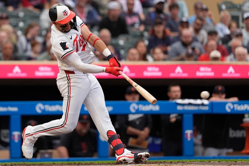 Twins’ Royce Lewis leaves game vs. Tigers with left groin tightness after 2-run double