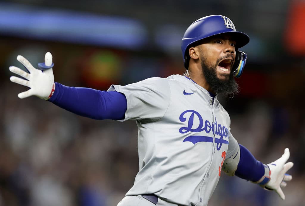 Teoscar Hernández homers and drives in 3 as Dodgers defeat Nationals 6-5 to avoid sweep