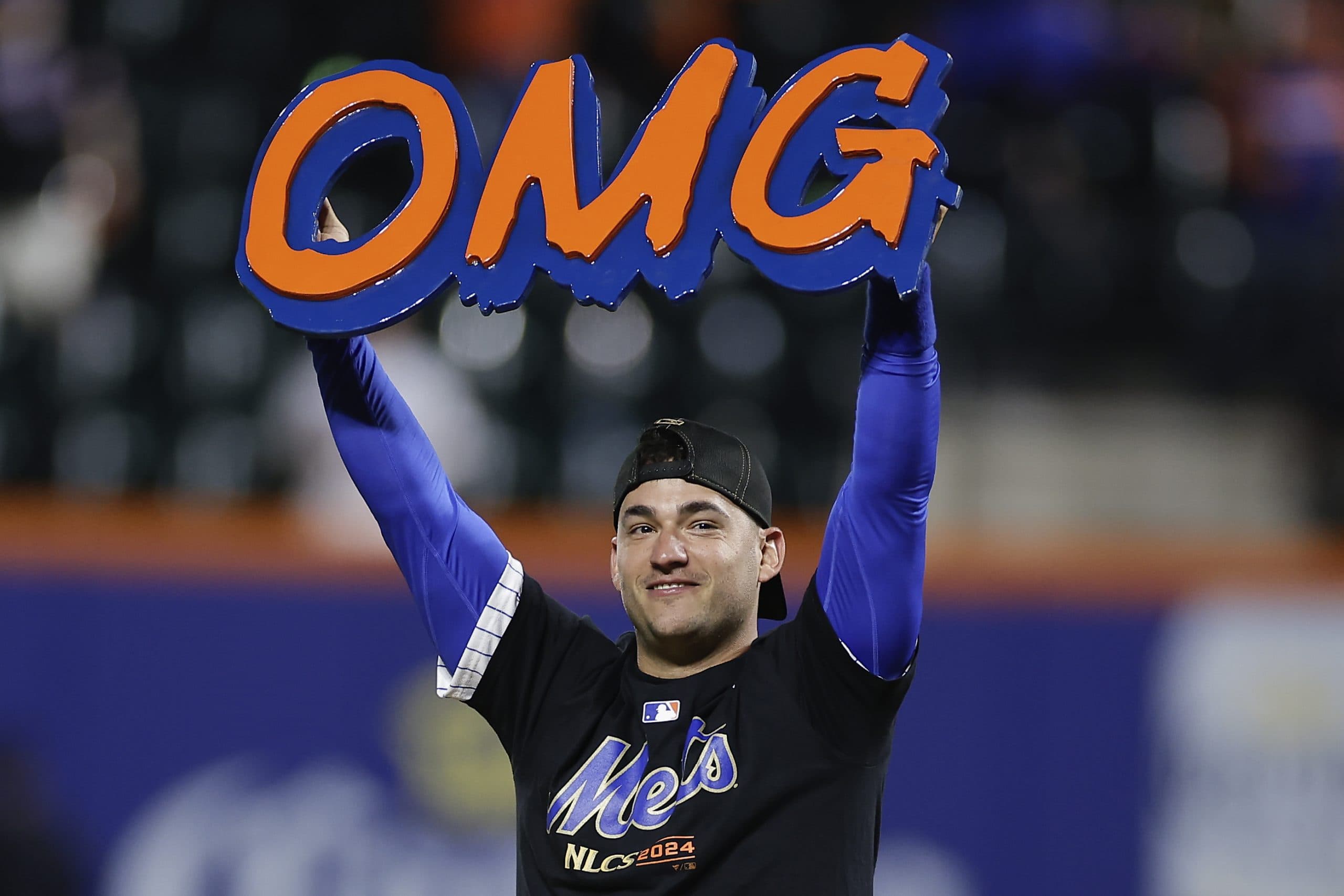 ‘OMG’-Singing Shortstop Jose Iglesias Agrees to Minor League Deal with Padres