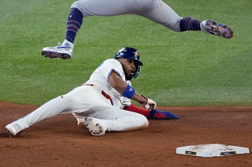 Toronto’s Bichette sparks 9-run, go-ahead rally in World Series debut as he returns from knee injury
