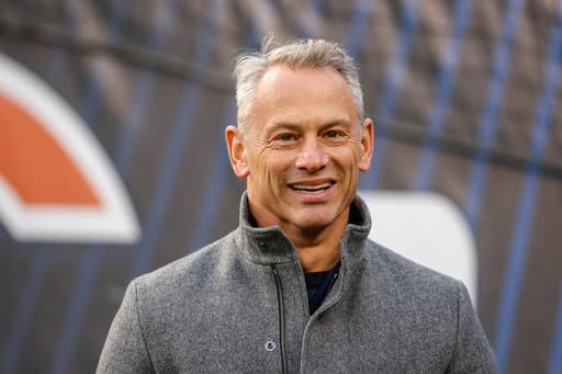 Cubs chairman says team’s performance convinced him extending Hoyer’s contract was right thing to do