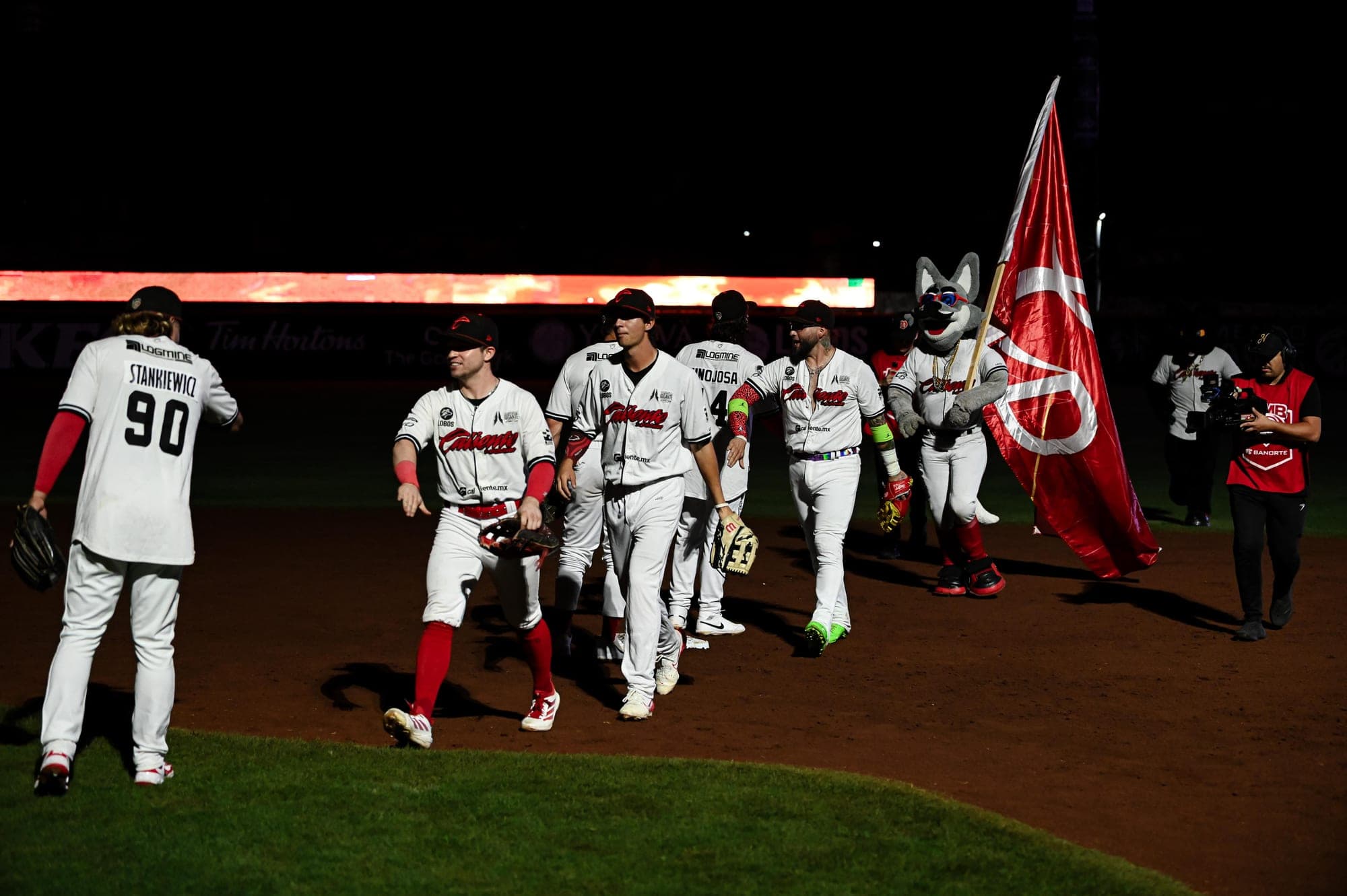 Liga Mexicana de Beisbol Playoffs: Caliente de Durango Score 17 to Scorch Monterrey; All Four Series Tied 1-1