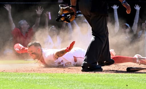 Adell’s bases-clearing double in a 4-run 9th helps Angels beat Giants 5-4